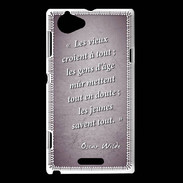 Coque Sony Xperia L Les vieux Violet Citation Oscar Wilde