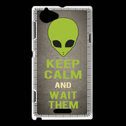 Coque Sony Xperia L Keep Calm and Wait Alien Gris