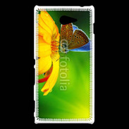 Coque Sony Xperia M2 Papillon posé sur une fleur
