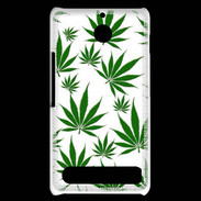 Coque Sony Xperia E1 Feuille de cannabis sur fond blanc