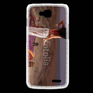 Coque LG L90 Danseuse orientale dune désert