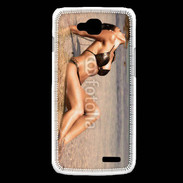 Coque LG L90 Femme brune en bikini à la plage