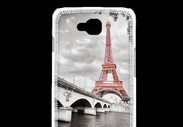 Coque LG L90 Tour Eiffel rouge sur fond en noir et blanc
