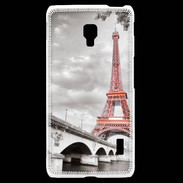 Coque LG F6 Tour Eiffel rouge sur fond en noir et blanc