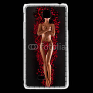 Coque LG F5 Femme nue pétales de rose glamour