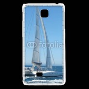 Coque LG F5 Catamaran en mer