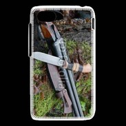 Coque Blackberry Q5 Fusil de chasse et couteau 2