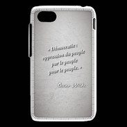 Coque Blackberry Q5 Démocratie Gris Citation Oscar Wilde