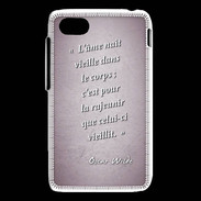 Coque Blackberry Q5 Ame nait Rose Citation Oscar Wilde