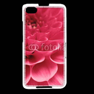 Coque Blackberry Z30 Pétale rose zoomé