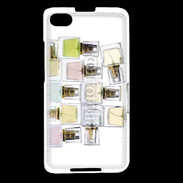 Coque Blackberry Z30 Pyramide de bouteilles de parfums