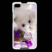 Coque Blackberry Z30 Chiot blanc et fleur violette