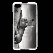 Coque Blackberry Z30 Lionne sur une dune