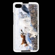 Coque Blackberry Z30 Cheval et chien dans la neige