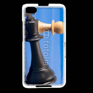 Coque Blackberry Z30 Pions de jeu d'échec sur fond bleu
