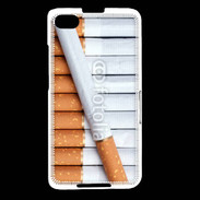 Coque Blackberry Z30 Fond avec cigarettes
