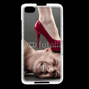 Coque Blackberry Z30 Homme sous escarpin 2