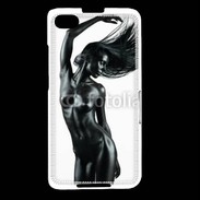 Coque Blackberry Z30 Femme nue body painting noir et blanc 1 