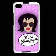 Coque Blackberry Z30 Miss Champagne Brune