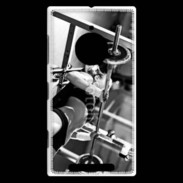 Coque Nokia Lumia 830 Femme sur un banc de musculation