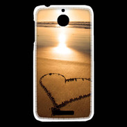Coque HTC Desire 510 Coeur sur la plage avec couché de soleil