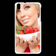 Coque HTC Desire 816 Femme blonde et glamour avec corbeille de fraises