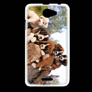 Coque HTC Desire 516 Chiots Boxer sur un tronc d''arbre