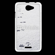 Coque HTC Desire 516 Traces de pas d'animal dans la neige