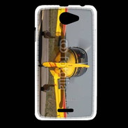 Coque HTC Desire 516 Cap 10 jaune sur taxiway