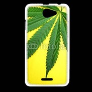 Coque HTC Desire 516 Feuille de cannabis sur fond jaune
