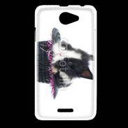 Coque HTC Desire 516 Lapin noir et blanc dans un chapeau