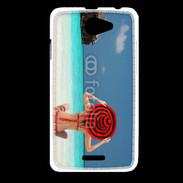 Coque HTC Desire 516 Femme assise sur la plage