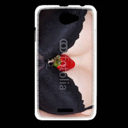 Coque HTC Desire 516 soutien gorge avec une fraise