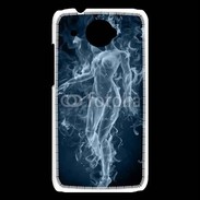 Coque HTC Desire 601 Femme en fumée de cigarette