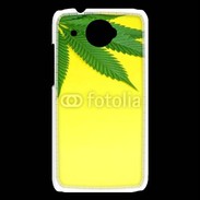 Coque HTC Desire 601 Feuille de cannabis sur fond jaune 2
