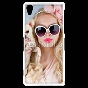 Coque Sony Xperia Z2 Femme glamour avec chihuahua