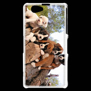 Coque Sony Xperia Z1 Compact Chiots Boxer sur un tronc d''arbre