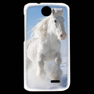 Coque HTC Desire 310 Cheval blanc dans la neige 2