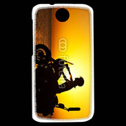 Coque HTC Desire 310 Femme biker au couché de soleil