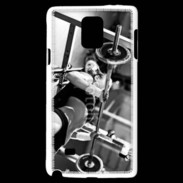 Coque Samsung Galaxy Note 4 Femme sur un banc de musculation