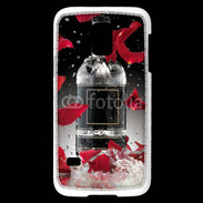 Coque Samsung Galaxy S5 Mini Bouteille alcool pétales de rose glamour