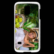 Coque Samsung Galaxy S5 Mini Petite fille avec panier de pommes