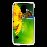 Coque Samsung Galaxy S5 Mini Papillon posé sur une fleur