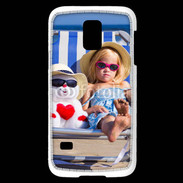 Coque Samsung Galaxy S5 Mini Petite fille avec bonhomme de neige a la plage