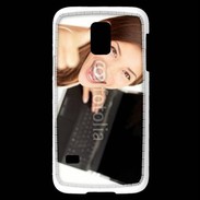 Coque Samsung Galaxy S5 Mini Femme souriante ordinateur