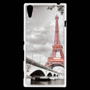 Coque Sony Xperia T3 Tour Eiffel rouge sur fond en noir et blanc
