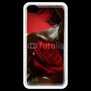 Coque iPhone 4 / iPhone 4S Belle rose rouge 500