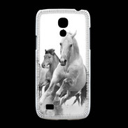 Coque Samsung Galaxy S4mini Chevaux en noir et blanc