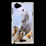 Coque Sony Xperia L Chevaux dans la prairie 2