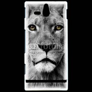 Coque Sony Xperia U Lion les yeux dans les yeux